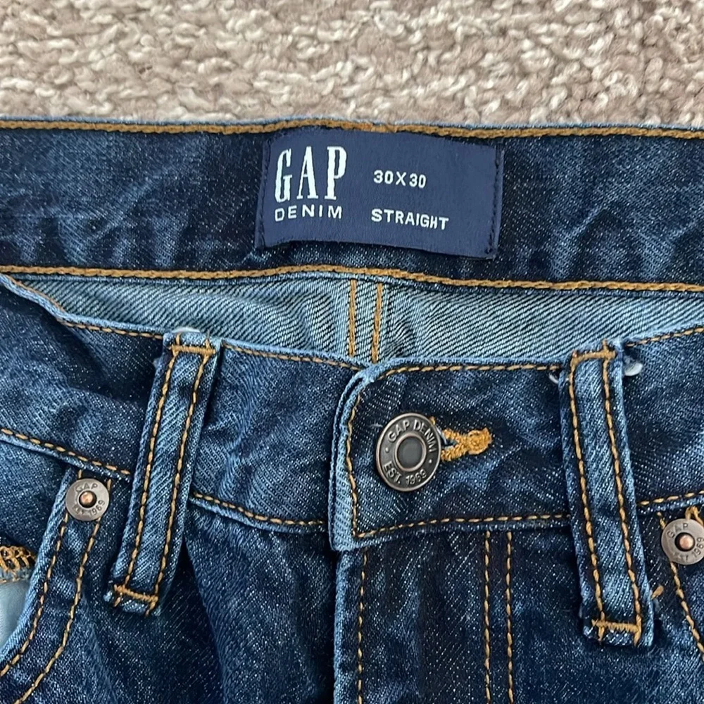 Men’s Gap jeans - Picture 2 of 4